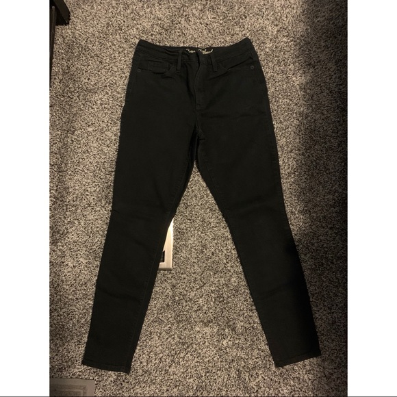 Universal Threads Jeans - Picture 2 of 4